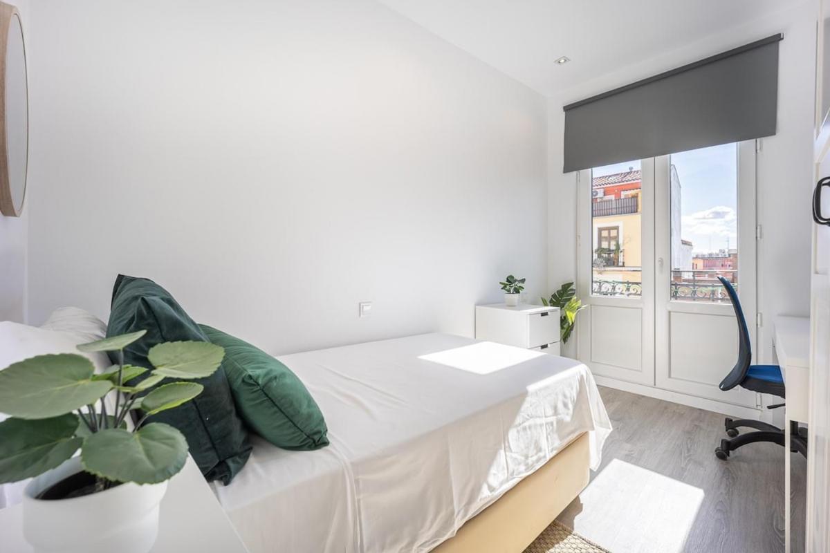 Apartamento Con Vistas En Lavapies Apartment Madrid Luaran gambar