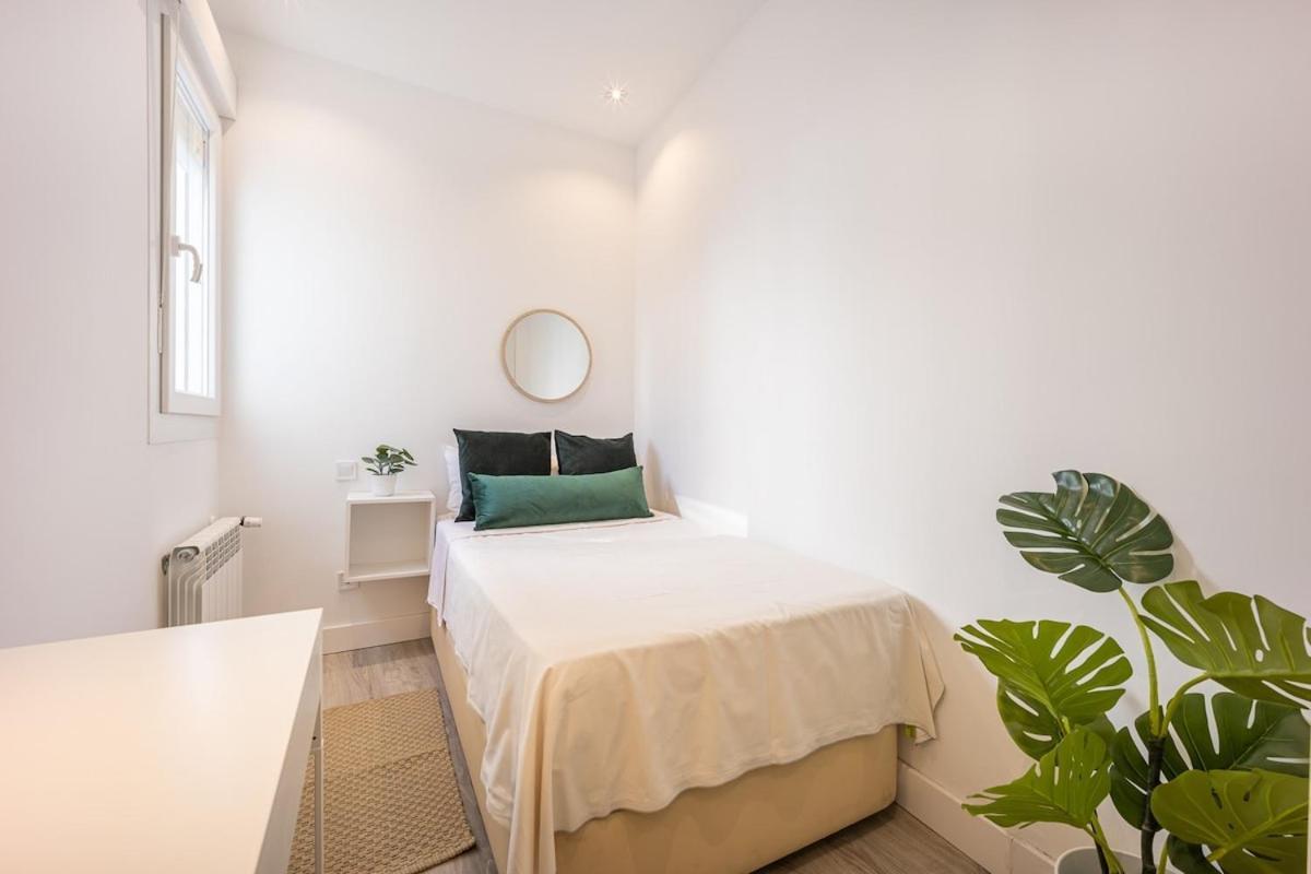 Apartamento Con Vistas En Lavapies Apartment Madrid Luaran gambar