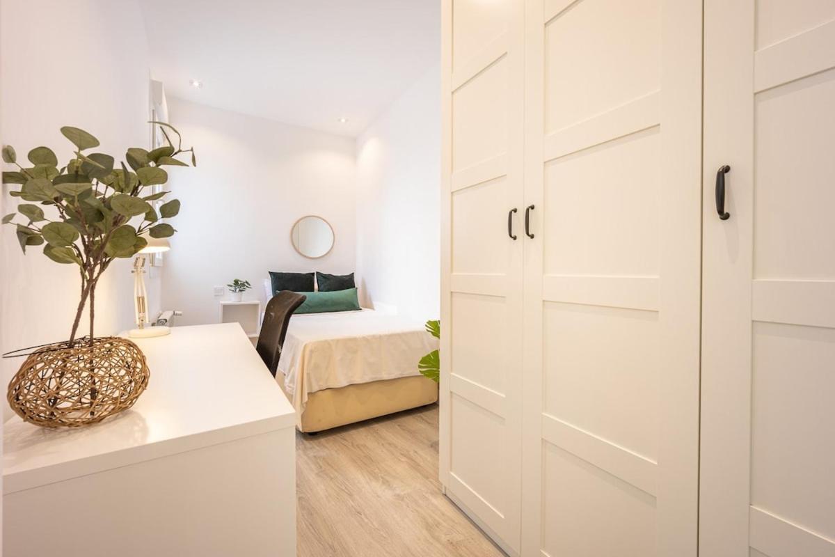 Apartamento Con Vistas En Lavapies Apartment Madrid Luaran gambar