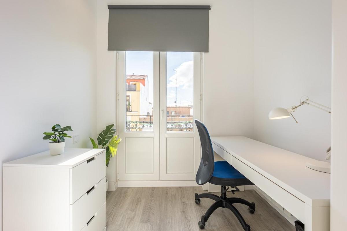 Apartamento Con Vistas En Lavapies Apartment Madrid Luaran gambar