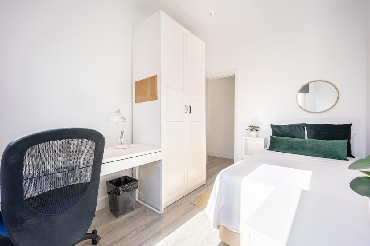 Apartamento Con Vistas En Lavapies Apartment Madrid Luaran gambar